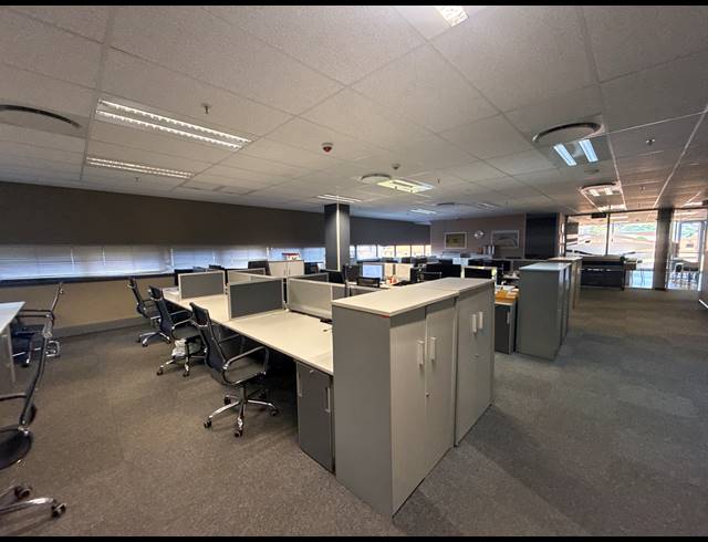 945M² OFFICE TO LET IN PARKTOWN